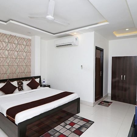 Oyo 8837 Hotel Surya Galaxy Kanpur Zewnętrze zdjęcie