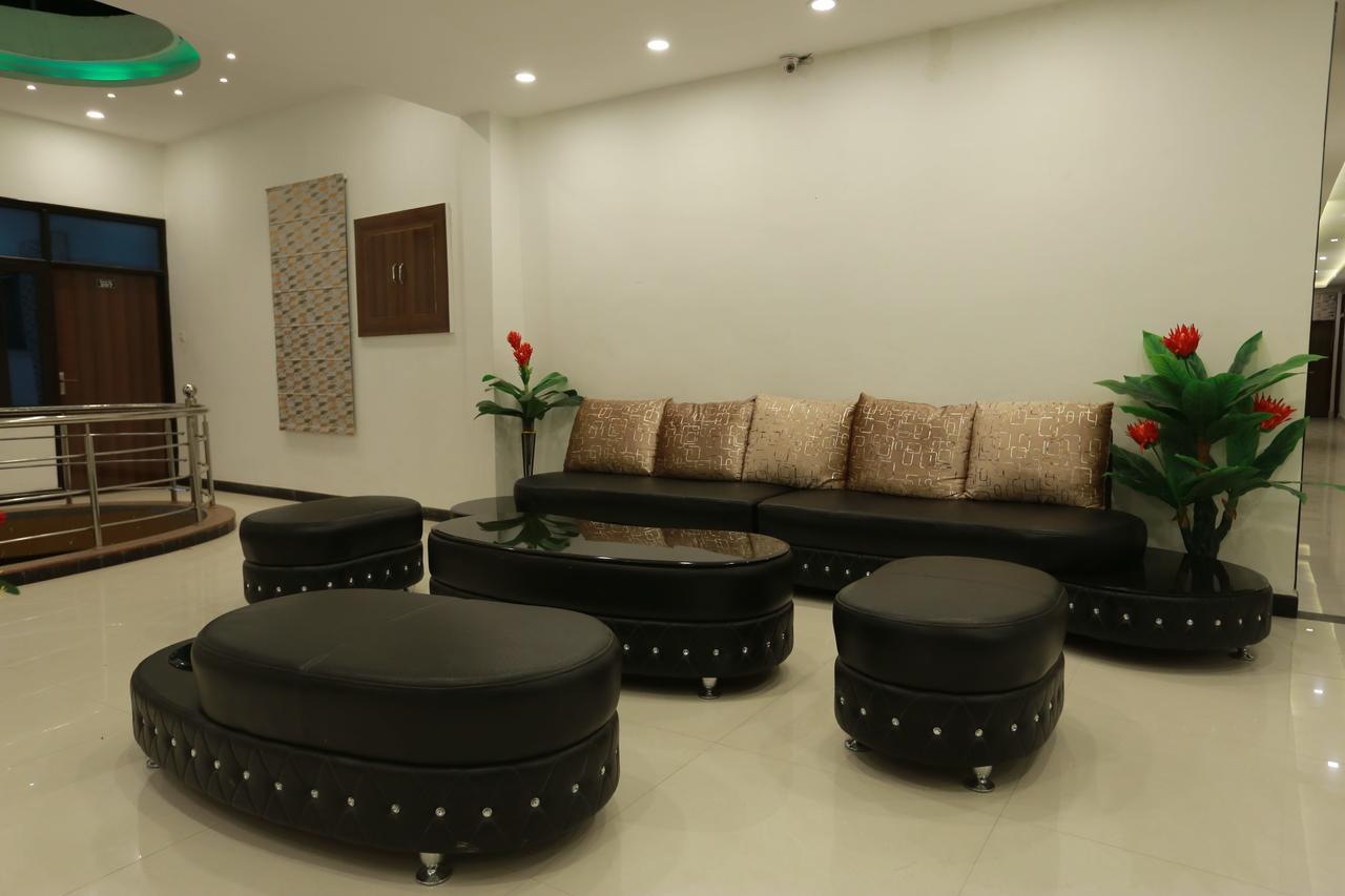 Oyo 8837 Hotel Surya Galaxy Kanpur Zewnętrze zdjęcie