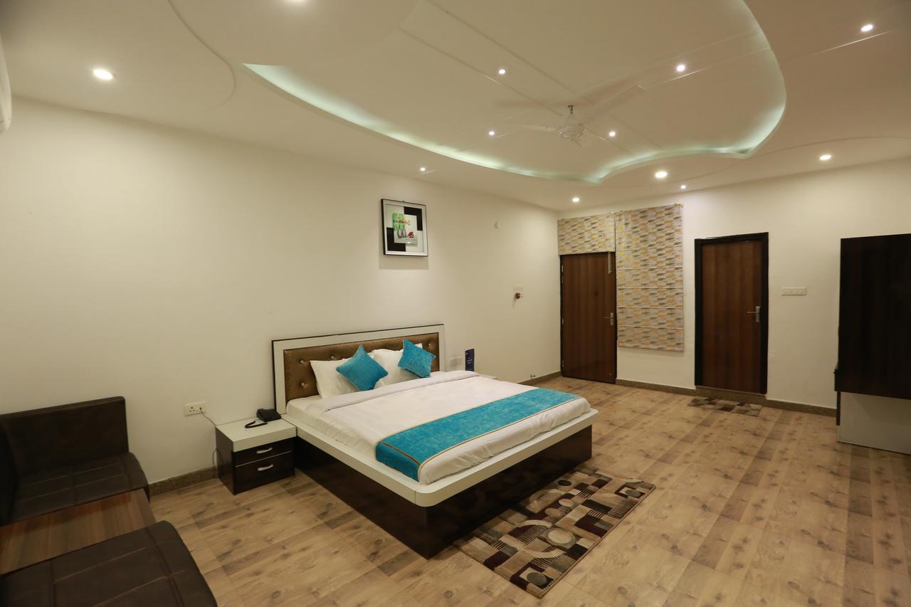Oyo 8837 Hotel Surya Galaxy Kanpur Zewnętrze zdjęcie