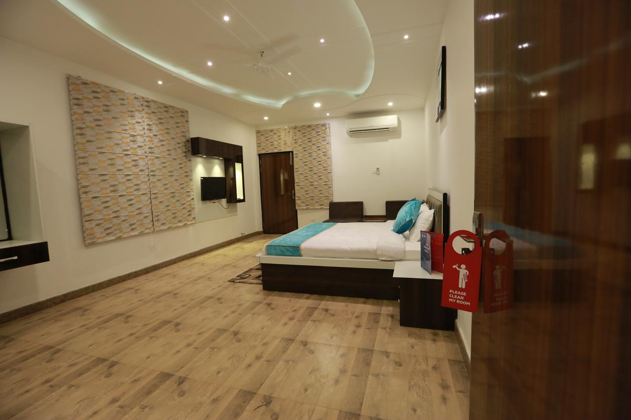 Oyo 8837 Hotel Surya Galaxy Kanpur Zewnętrze zdjęcie