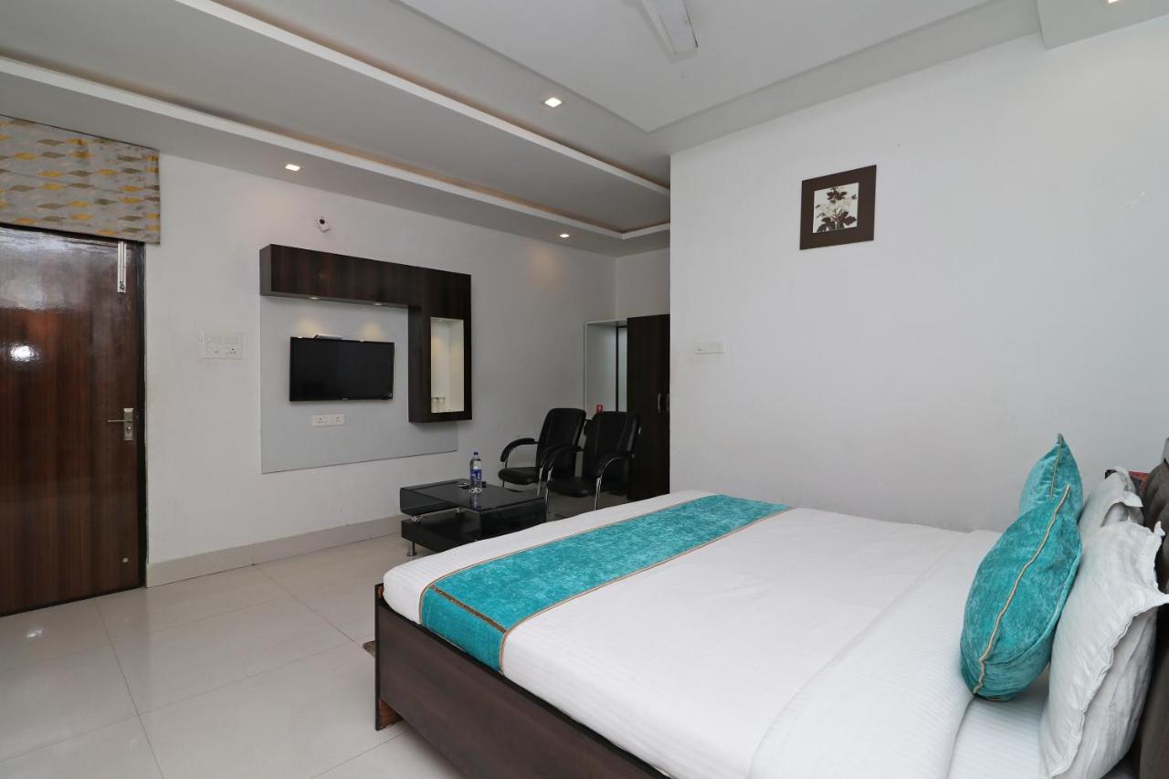 Oyo 8837 Hotel Surya Galaxy Kanpur Zewnętrze zdjęcie