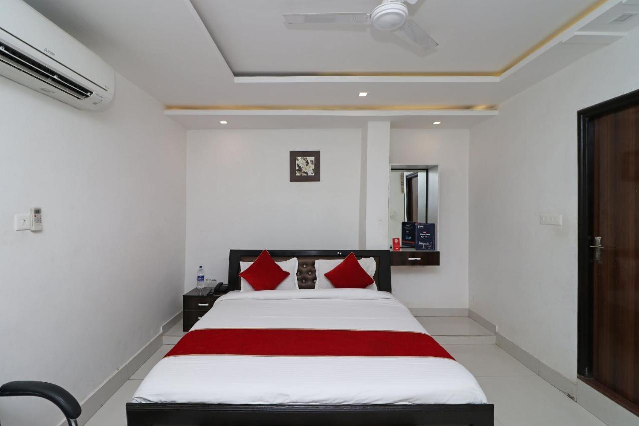 Oyo 8837 Hotel Surya Galaxy Kanpur Zewnętrze zdjęcie