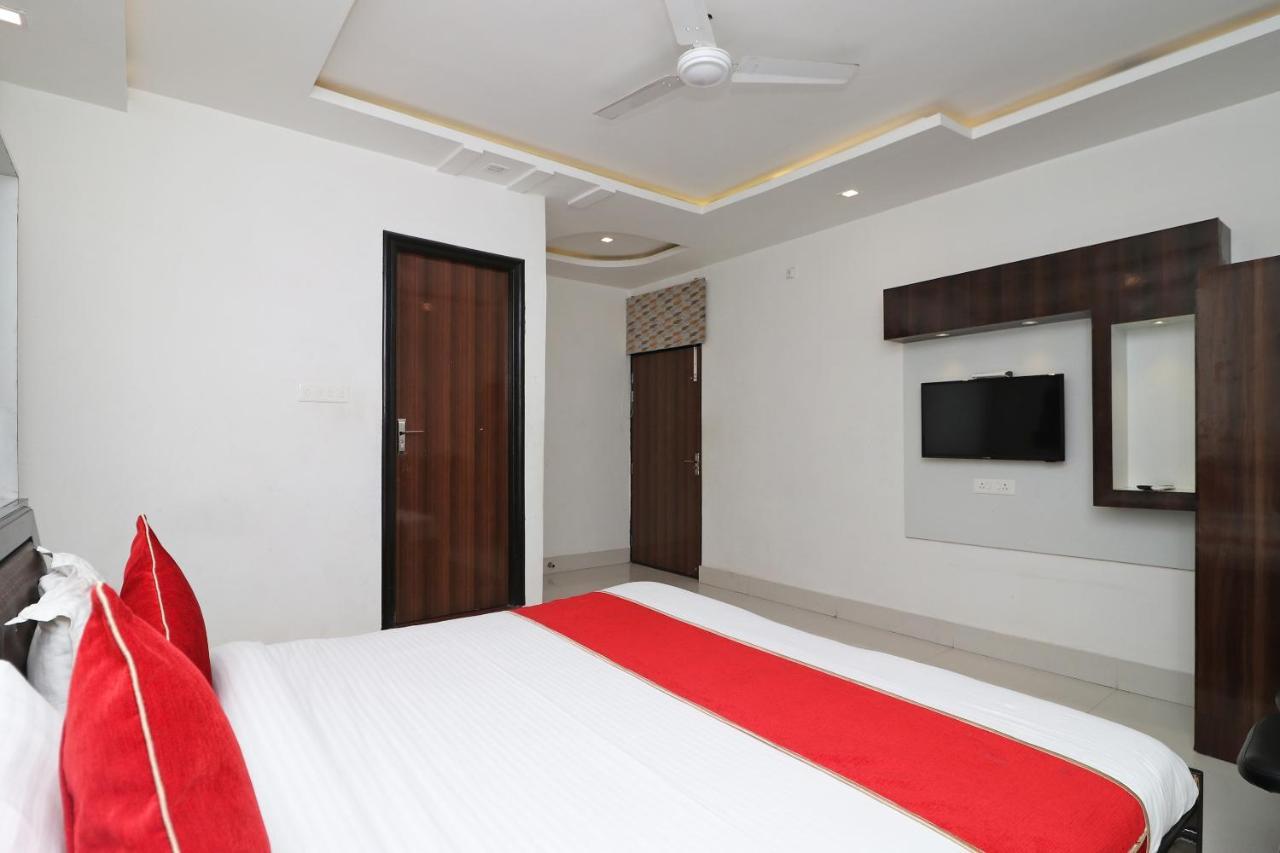 Oyo 8837 Hotel Surya Galaxy Kanpur Zewnętrze zdjęcie